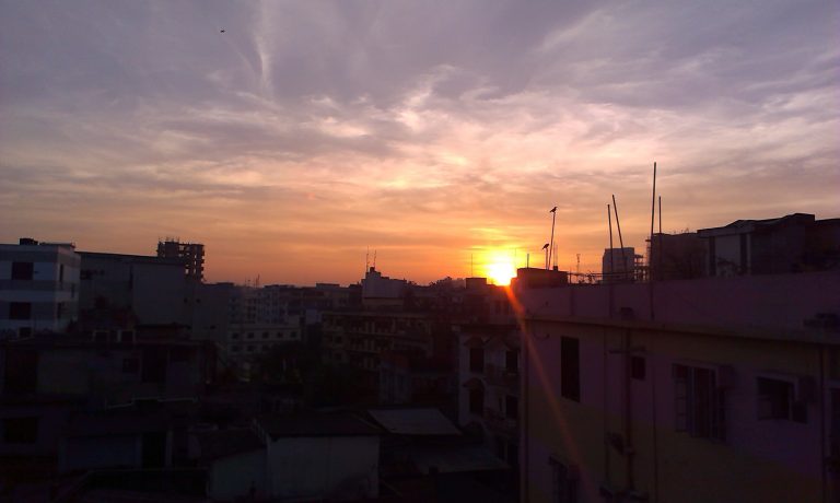 আজকের সূর্যোদয় ও সূর্যাস্তের সময়সূচী ঢাকা